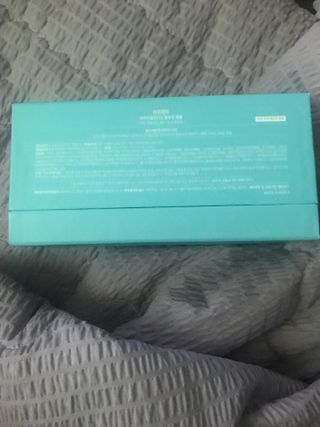 아로메르 리바이탈라이징 블루밍 앰플 10ml x 4ea — 4점을 준 리뷰어가 2021년 8월 올린 사용 사진