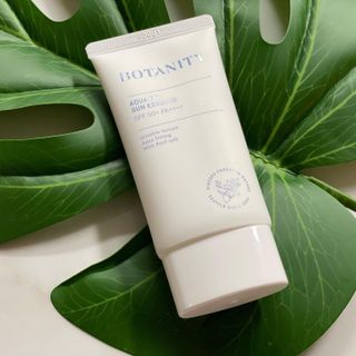 보타니티 촉촉수분자차 아쿠아핏 선 에센스 50ml + 보송톤업자차 징크 선 로션 50ml SPF50+ PA++++ (4/25) — 5점을 준 리뷰어가 2022년 5월 올린 사용 사진