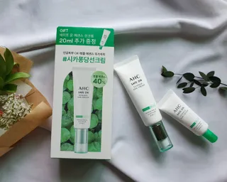 [AHC] 세이프온 에센스 선크림 올리브영 스페셜 증정 기획세트 — 5점을 준 리뷰어가 2022년 6월 올린 사용 사진