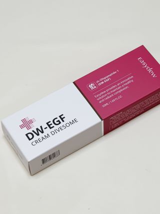 이지듀 DW-EGF 크림 다이브좀_콜라겐이 쏙쏙, 탄력피부로 다이빙 — 5점을 준 리뷰어가 2021년 2월 올린 사용 사진