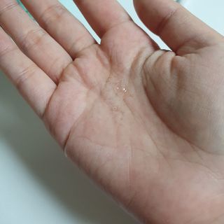 심플리오 비오틴 탈모케어 샴푸 — 4점을 준 리뷰어가 2021년 7월 올린 사용 사진