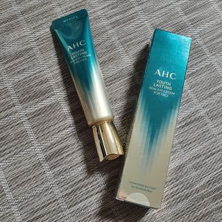 [NEW 탄력유턴 아이크림] AHC 유스 래스팅 리얼 아이크림 포 페이스 — 4점을 준 리뷰어가 2021년 4월 올린 사용 사진