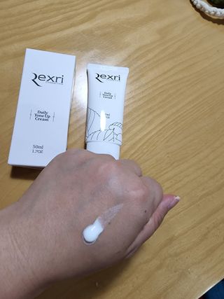 렉스리 데일리 톤업 크림 Rexri Daily Tone Up Cream — 5점을 준 리뷰어가 2022년 7월 올린 사용 사진