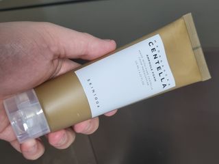스킨1004 [SKIN1004] 마다가스카르 센텔라 앰플 폼 125ml — 5점을 준 리뷰어가 2024년 8월 올린 사용 사진