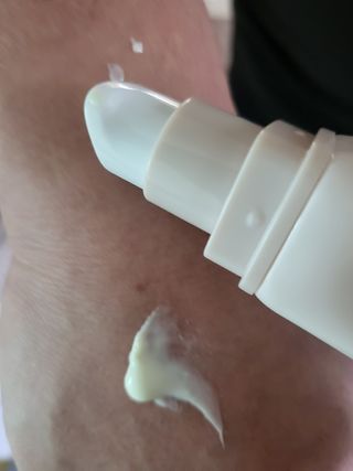 프리마인 선크림만 바꿨을 뿐인데 매일 물 2L챙겨먹고 기초케어 완벽하게 한 물빛피부 완성,셀라브UV프로텍터 — 5점을 준 리뷰어가 2023년 7월 올린 사용 사진