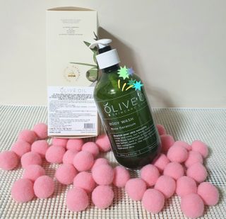 올리브 오일 스킨케어 컴퍼니 [OOSC] 향기로운 보습 로즈 제라늄 바디워시 500ml — 5점을 준 리뷰어가 2021년 4월 올린 사용 사진