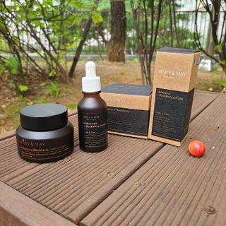 마리엔메이  이데베논 블랙베리 보습 크림 + 세럼 — 5점을 준 리뷰어가 2021년 10월 올린 사용 사진