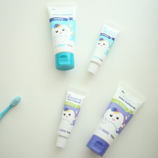 닥터데디스 안심불소 튼튼치약(청포도, 민트 중 택 1) 60g + 여행용 미니 치약 15g — 5점을 준 리뷰어가 2022년 9월 올린 사용 사진