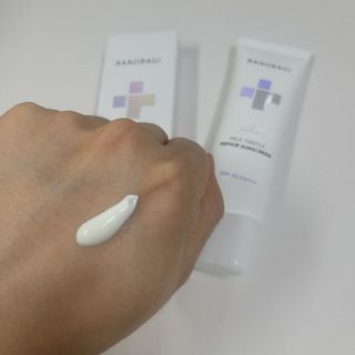 바노바기 코스메틱 바노바기 밀크씨슬 리페어 시카 선스크린 플러스 50ml — 4점을 준 리뷰어가 2023년 2월 올린 사용 사진