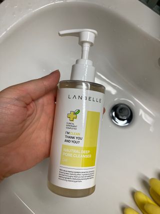 랑벨 내츄럴 딥 포어 클렌저 210ml (저자극 약산성 천연 클렌징 젤) — 5점을 준 리뷰어가 2022년 10월 올린 사용 사진