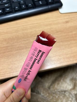 맛있게 골라먹는 이너셋 ABC젤리스틱 이너뷰티젤리 3종세트 15포X3박스 — 4.5점을 준 리뷰어가 2023년 4월 올린 사용 사진