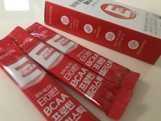 인디닥터 면역 생생 핑크 이뮨 젤리 + 타이탄 BCAA 프로틴 젤리스틱 — 5점을 준 리뷰어가 2022년 4월 올린 사용 사진