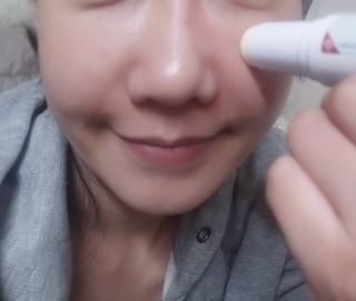 리더스코스메틱 리더스 퍼스트 샷 에센스 스틱 2종 — 4점을 준 리뷰어가 2022년 3월 올린 사용 사진