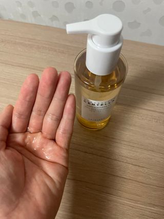 스킨1004 [SKIN1004] 마다가스카르 센텔라 라이트 클렌징 오일 200ml — 5점을 준 리뷰어가 2024년 8월 올린 사용 사진