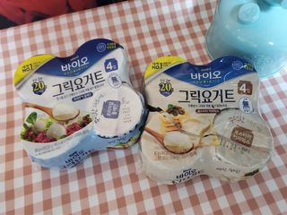매일바이오 그릭요거트 오리지널 플레인 4개, 로스터리 커피믹스 4개 — 5점을 준 리뷰어가 2021년 12월 올린 사용 사진