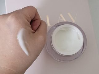 프리마인 바르기만 하면 철벽 스킨케어+24시간 마스크팩 효과. 셀라브 리제너레이팅 시스템 부스터+크림 세트 — 5점을 준 리뷰어가 2023년 6월 올린 사용 사진