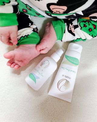 mom e 맘이 내추럴 베이비 케어 크림+바디오일 — 5점을 준 리뷰어가 2021년 1월 올린 사용 사진