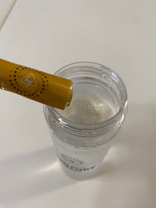 주식회사 씨크릿비에프랩 마시는 아미노산 아미토리 열대과일맛 14포 [1포, 5g / 보틀증정] — 4.5점을 준 리뷰어가 2023년 2월 올린 사용 사진