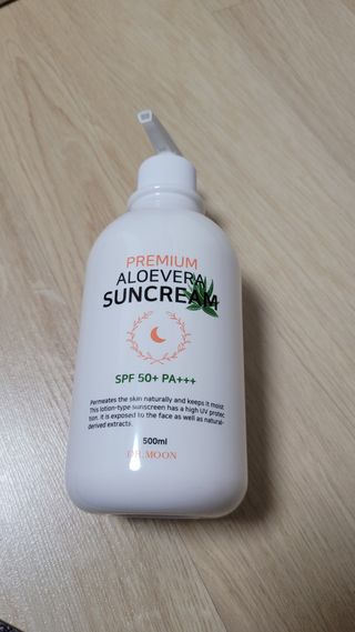 [닥터문] 프리미엄 알로에베라 선크림 500ml — 4.5점을 준 리뷰어가 2022년 6월 올린 사용 사진