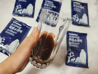 참앤들황토농원 국내산 흑염소를 정성스럽게 담은, 프리미엄 흑염소 진액 70ml x 30포 1박스 — 5점을 준 리뷰어가 2023년 1월 올린 사용 사진
