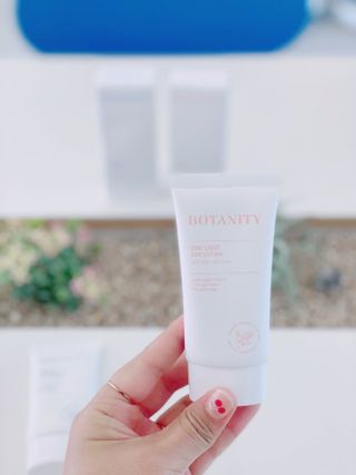 보타니티 촉촉수분자차 아쿠아핏 선 에센스 50ml + 보송톤업자차 징크 선 로션 50ml SPF50+ PA++++ (4/25) — 5점을 준 리뷰어가 2022년 5월 올린 사용 사진