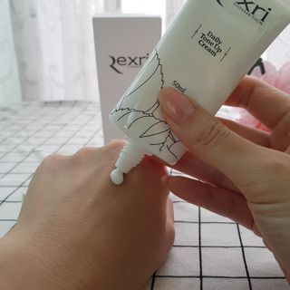 렉스리 데일리 톤업 크림 Rexri Daily Tone Up Cream — 5점을 준 리뷰어가 2022년 9월 올린 사용 사진