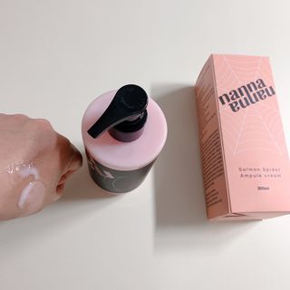난나 살몬 스파이더 검버섯 미백 톤업 화이트닝 연어 앰플 크림 300ml 대용량 — 5점을 준 리뷰어가 2022년 8월 올린 사용 사진