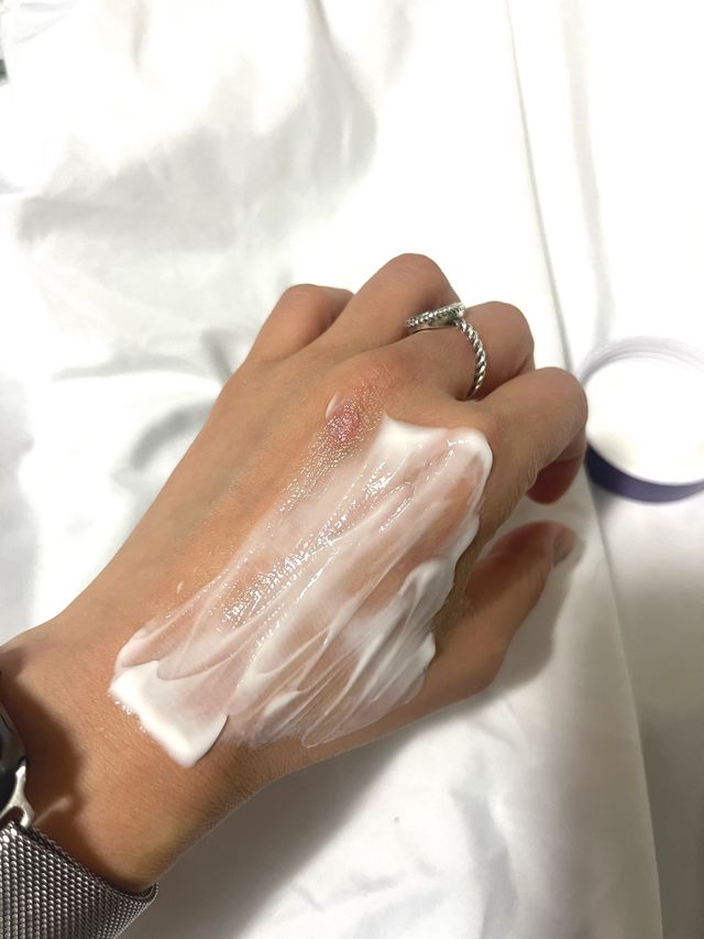 비홉 럭셔리 비건 컴포팅 크림 리뷰 사진