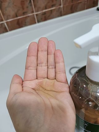 와프랩 운동하는 여성을 위한 더블유 미세먼지 세정 약산성 천연유래 샴푸 — 5점을 준 리뷰어가 2022년 3월 올린 사용 사진