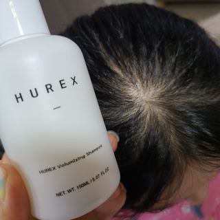 [HUREX] 휴렉스 볼류마이징 탈모완화 기능성 샴푸 본품+휴대용 — 5점을 준 리뷰어가 2021년 7월 올린 사용 사진