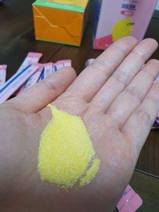 비타앤C 레몬맛, 망고맛 — 5점을 준 리뷰어가 2021년 4월 올린 사용 사진