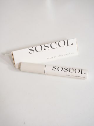 더소설 소설 블랙아이래쉬 세럼 10g(SOSEOL BLACK EYELASH SERUM 10g) — 5점을 준 리뷰어가 2023년 12월 올린 사용 사진