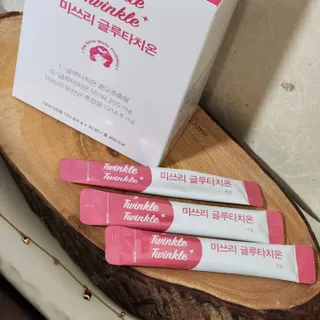 메디포스트 모비타 미쓰리 글루타치온 30포 — 5점을 준 리뷰어가 2022년 12월 올린 사용 사진