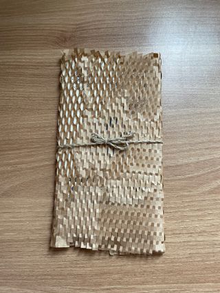 아클리브 Eco 항균 항바이러스 액정 보호필름(iPhone) — 5점을 준 리뷰어가 2022년 8월 올린 사용 사진