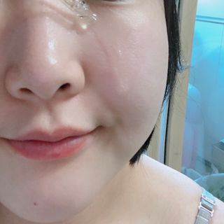 [세븐원쓰리 713] 피부톤을 속부터 밝게 피누스 비타민C 딥 하이드레이션 세럼 — 5점을 준 리뷰어가 2021년 10월 올린 사용 사진