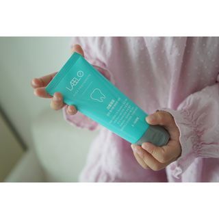 치과에서 쓰는 치약 _ 라벨제로 저불소 꼬마, 키즈, 유아, 베이비, 주니어 안전한 어린이치약 — 5점을 준 리뷰어가 2022년 11월 올린 사용 사진
