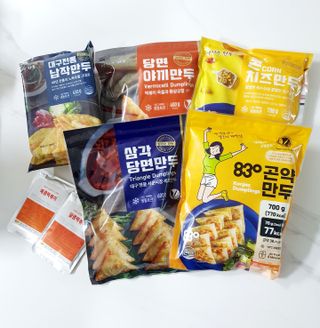(주)성경순만두 곤약만두.콘치즈만두,삼각당면만두,당면 야끼만두,대구전통 납작만두,떡뽁이 매콤소스,달콤소스 — 5점을 준 리뷰어가 2023년 4월 올린 사용 사진