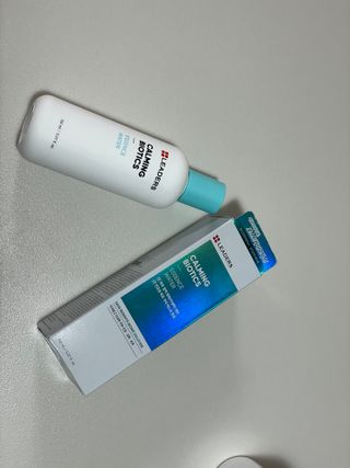 리더스코스메틱 리더스 카밍 바이오틱스 에센스 워터 — 5점을 준 리뷰어가 2021년 10월 올린 사용 사진