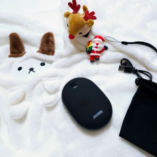 썬더월드 [썬더] 스마트 핸드워머 충전식 손난로 보조배터리 10000mAh — 5점을 준 리뷰어가 2024년 12월 올린 사용 사진