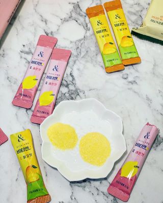 비타앤C 레몬맛, 망고맛 — 3점을 준 리뷰어가 2021년 4월 올린 사용 사진