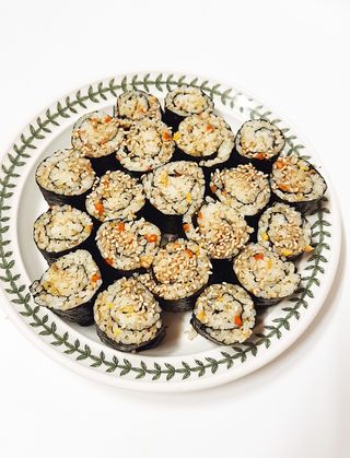 해풀잎 누구나 김밥*1ea [(혼합야채 35g *1ea,  김밥김 (5g, 5ea),  양념간장 (6g, 5ea), 참기름(5g, 2ea)] — 4점을 준 리뷰어가 2022년 7월 올린 사용 사진
