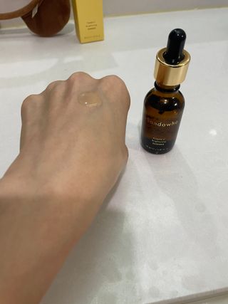 스킨큐어 산다화 비타민c 화이트닝 에센스 30ml — 5점을 준 리뷰어가 2023년 12월 올린 사용 사진