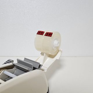 3M 스카치 원터치 테이프 디스펜서 커터기 오렌지/블랙 + 초강력 다용도 테이프 8매 — 5점을 준 리뷰어가 2024년 4월 올린 사용 사진