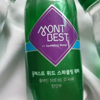 몽베스트 Montbest with Sparkling water Plain 20병 — 5점을 준 리뷰어가 2022년 6월 올린 사용 사진