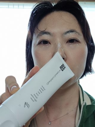 지지지 클린 퍼펙트 클렌징폼 120g — 5점을 준 리뷰어가 2022년 4월 올린 사용 사진