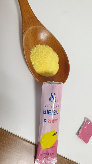 비타앤C 레몬맛, 망고맛 — 5점을 준 리뷰어가 2021년 4월 올린 사용 사진