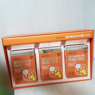 서울약사신협_내몸애발란스멀티비타민앤미네랄파워업_800mg x 90정 — 5점을 준 리뷰어가 2021년 5월 올린 사용 사진
