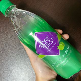 몽베스트 Montbest with Sparkling water Lime20병 — 4점을 준 리뷰어가 2021년 10월 올린 사용 사진