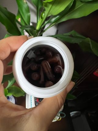 프리마인 홍삼의 강력한 에너지, 이제는 흡수율을 높인 최첨단 캡슐로 간편하게 초고속 충전하세요. — 5점을 준 리뷰어가 2022년 6월 올린 사용 사진