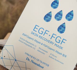 Dr.느루벗 느루벗 EGF FGF 스킨 리커버리 마스크 10장 — 5점을 준 리뷰어가 2021년 3월 올린 사용 사진